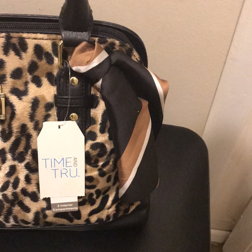 Time and Tru Leopard Print Women's Bag With 3 Interior Compartments And Twillie - Picture 5 of 6